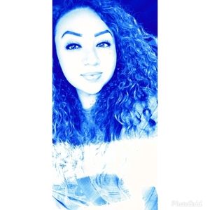 Meet your Posher, Leslie